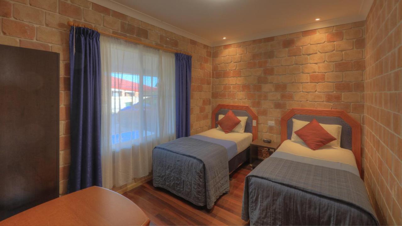 טנטרפילד Golfers Inn מראה חיצוני תמונה